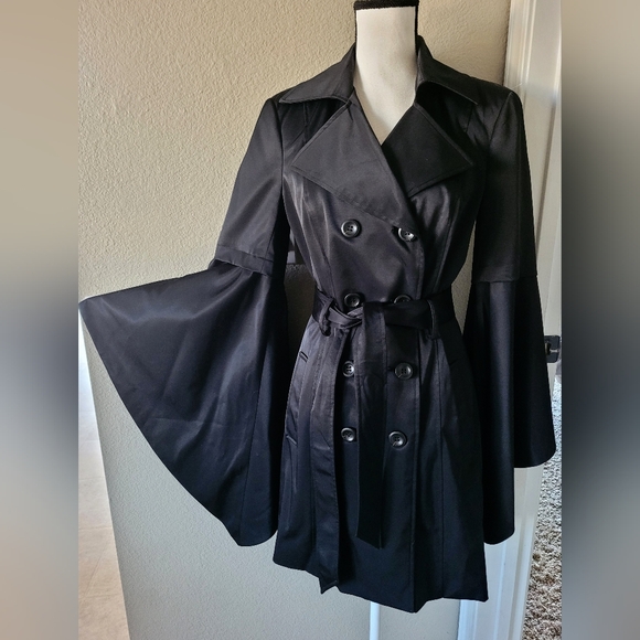bebe Jackets & Blazers - NWT Bebe Trench Coat
